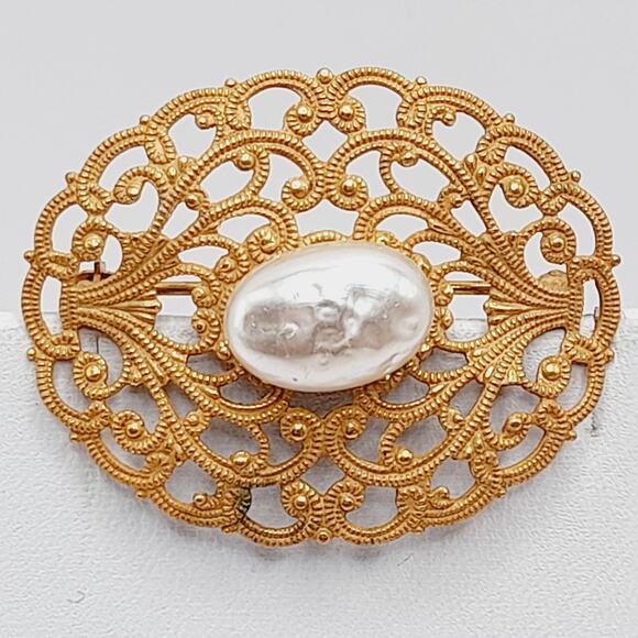 Vintage Miriam Haskell Brooch, Baroque Glass Pearl, Gold Filigree Pin - Picture 7 of 9